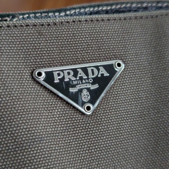 Prada dark olive green canvas and black leather shoulder bag - Picture 8 of 17